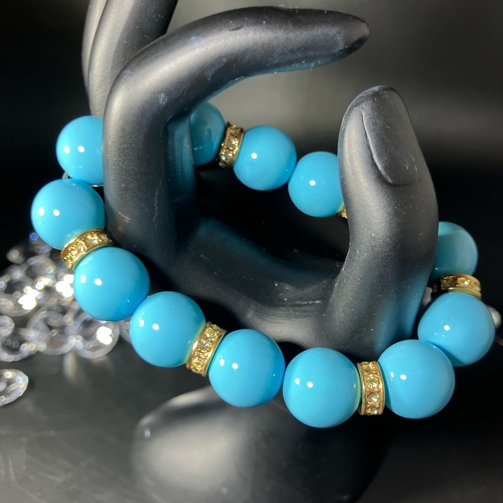 Joan Boyce Stretchable Turquoise Bead Bracelet